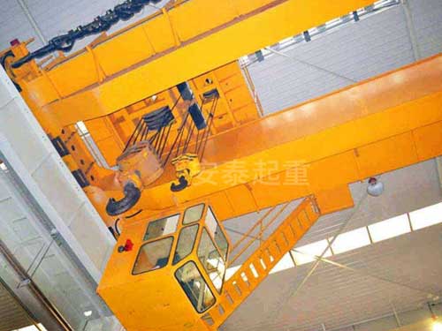 QD型75/20噸吊鉤橋式起重機(jī) QD型75/20噸吊鉤橋式起重機(jī)